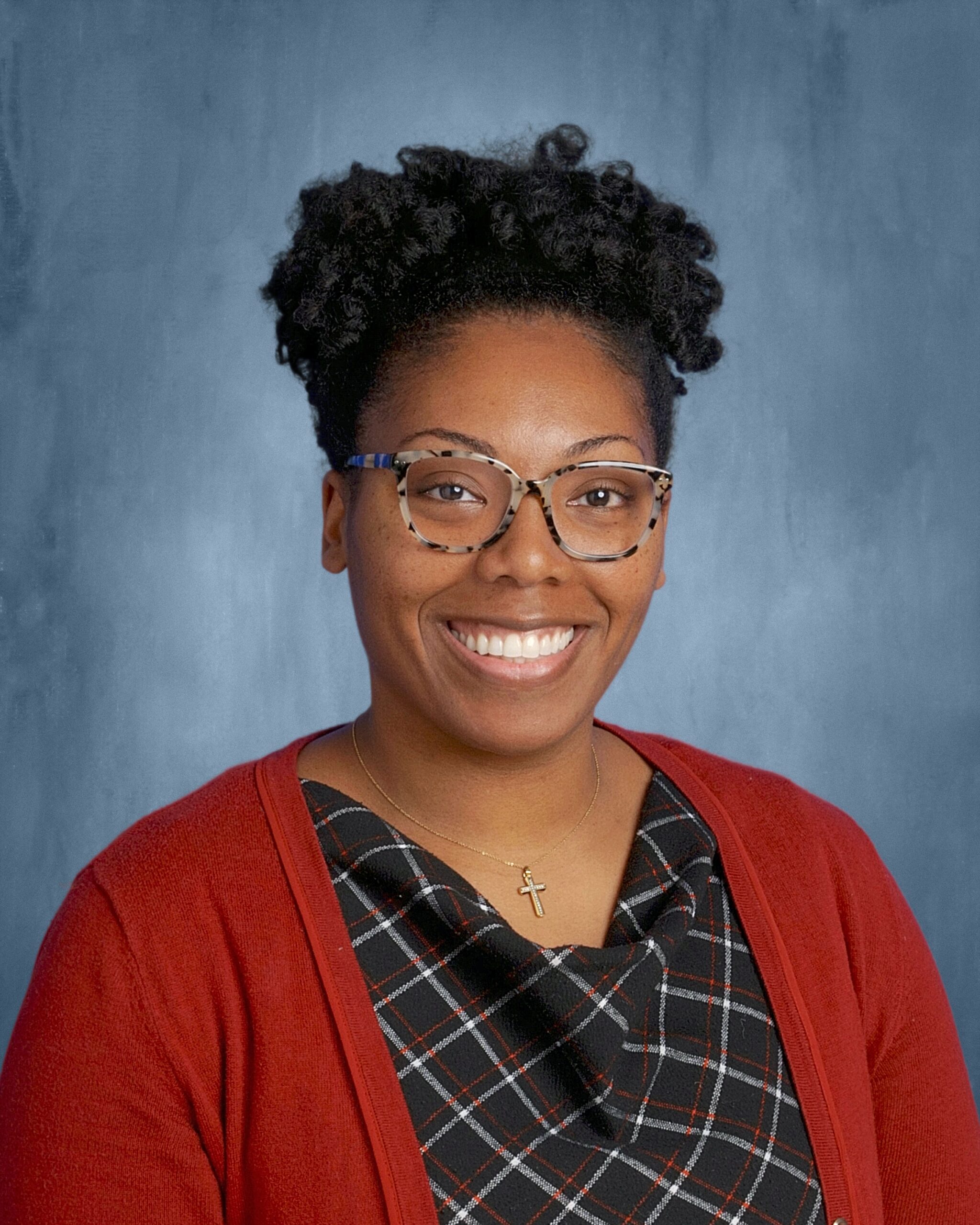 Felicity Morris Headshot